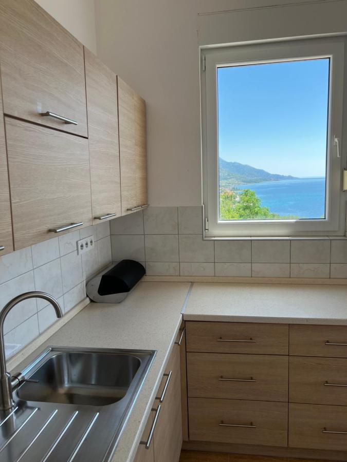 Apartments Villa Angela Cesarica Exteriör bild